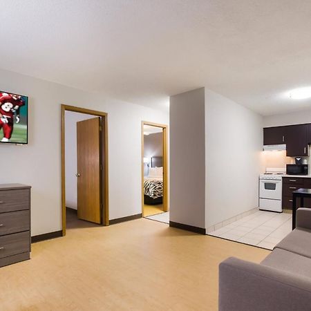 Red Roof Inn לורנסבורג מראה חיצוני תמונה