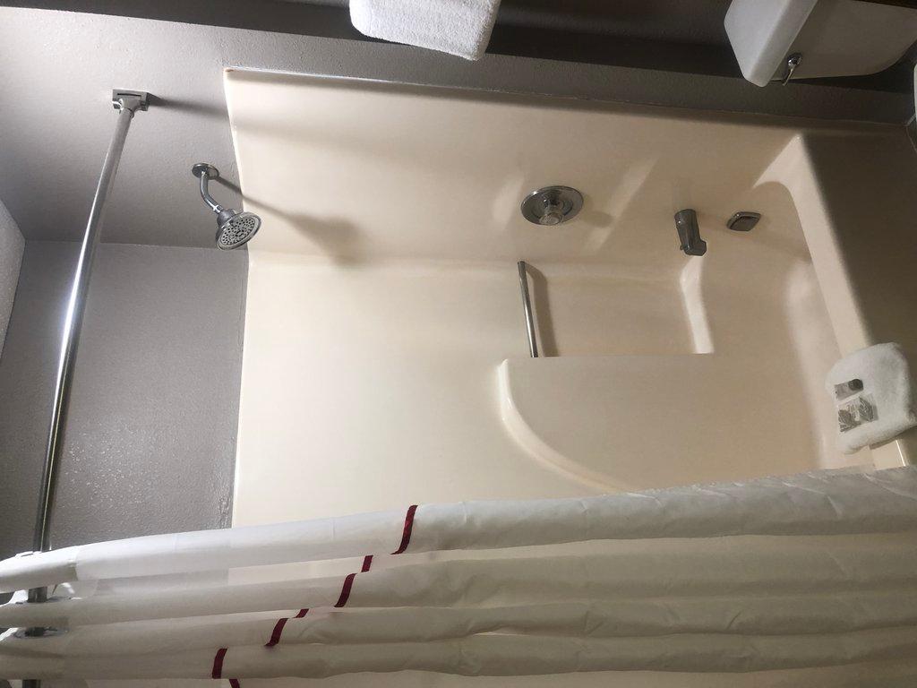 Red Roof Inn לורנסבורג מראה חיצוני תמונה