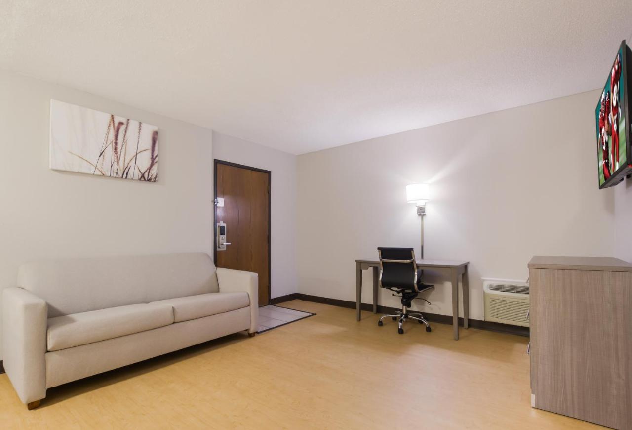 Red Roof Inn לורנסבורג מראה חיצוני תמונה