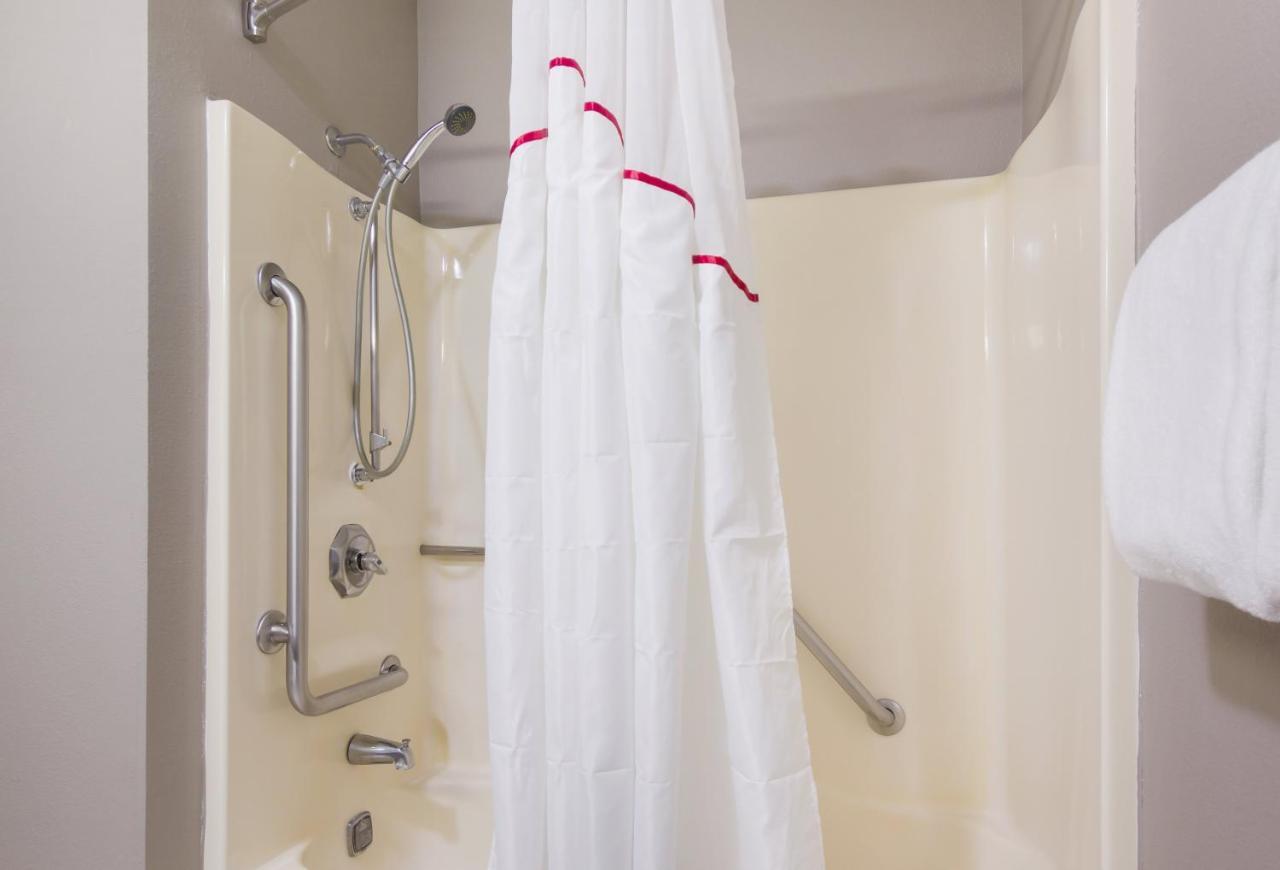 Red Roof Inn לורנסבורג מראה חיצוני תמונה
