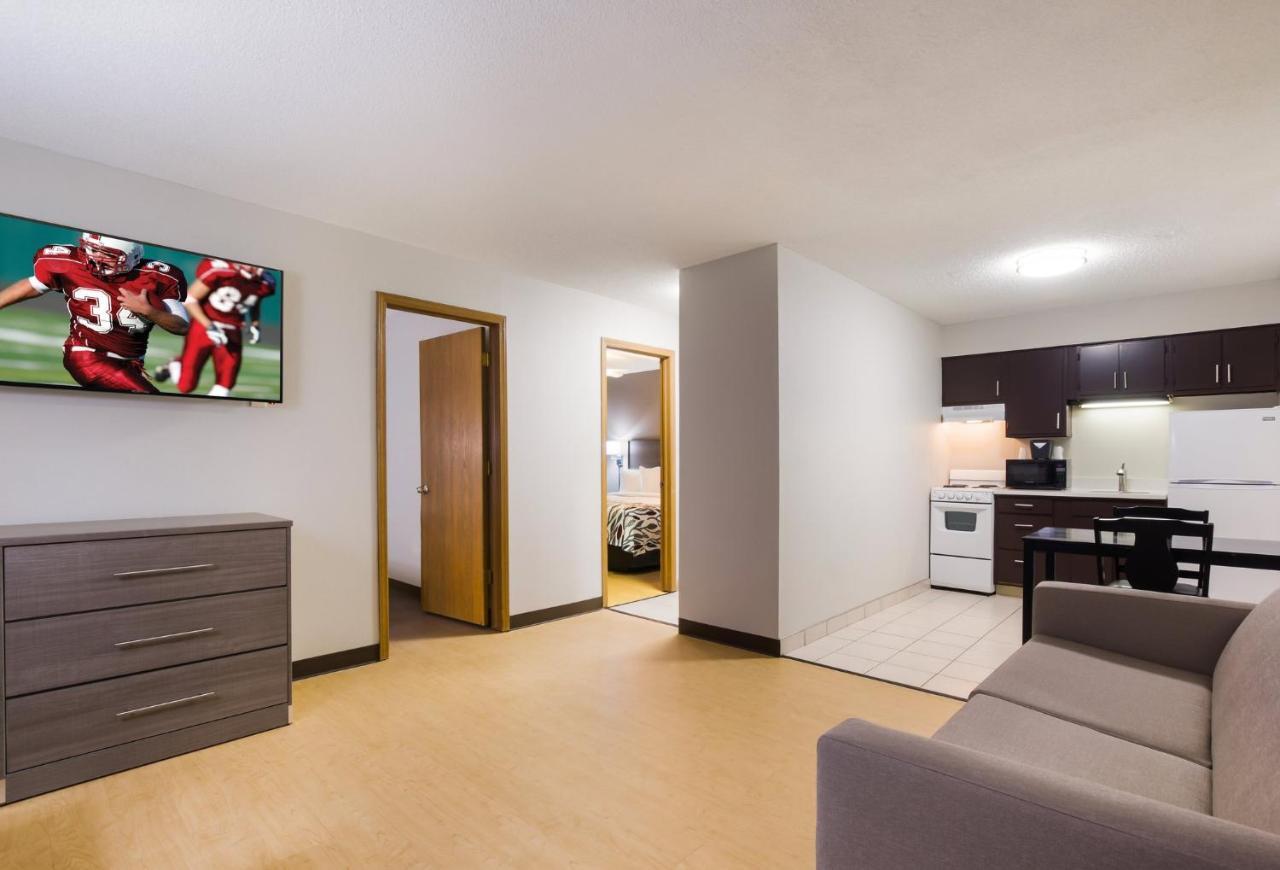 Red Roof Inn לורנסבורג מראה חיצוני תמונה
